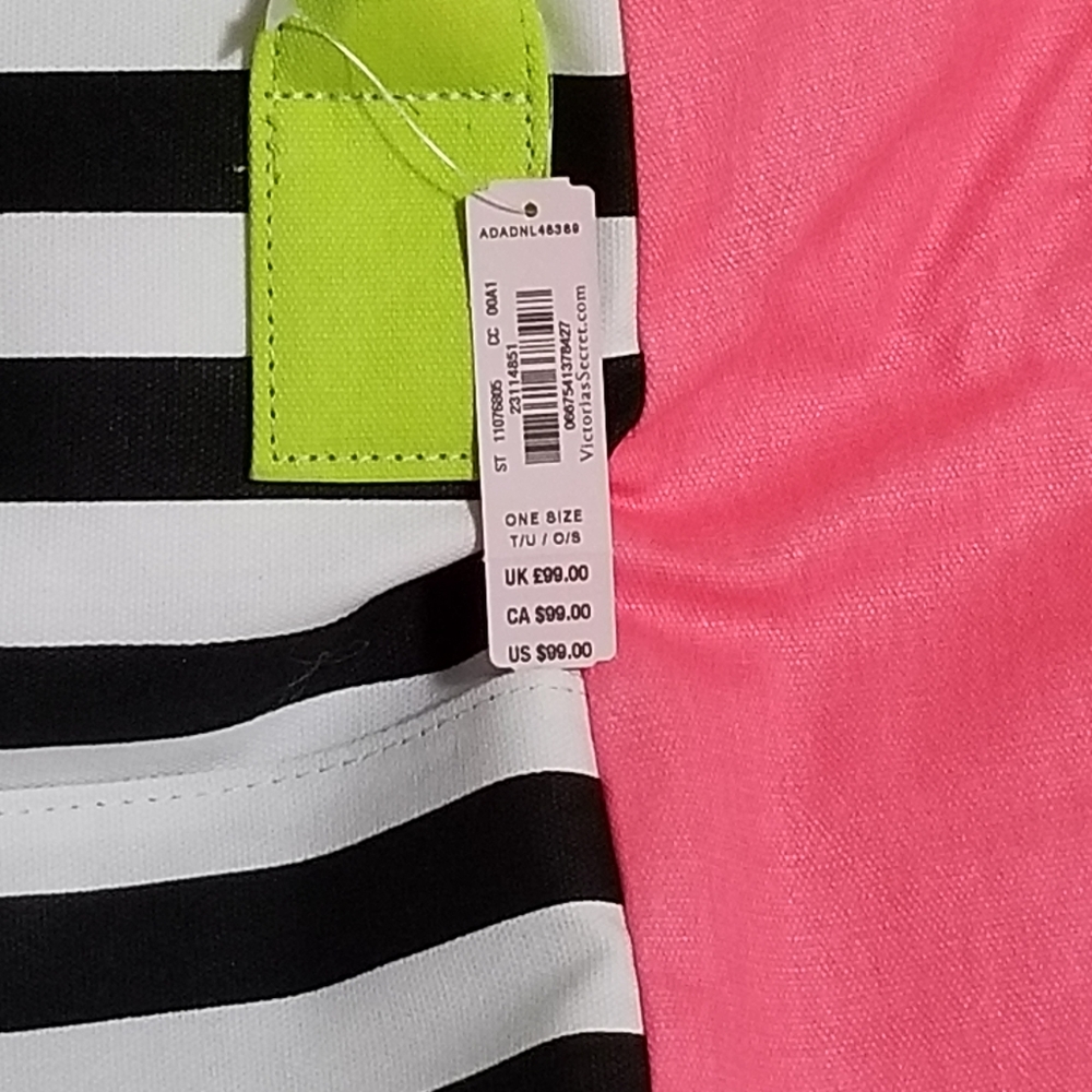 Victoria's Secret Weekender Bag - Picture 5 of 6